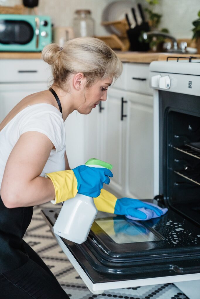 Eco-friendly home & commercial cleaning in Laguna Beach. Trusted for quality, reliability, and care. Book with Mama's Cleaning Crew today!